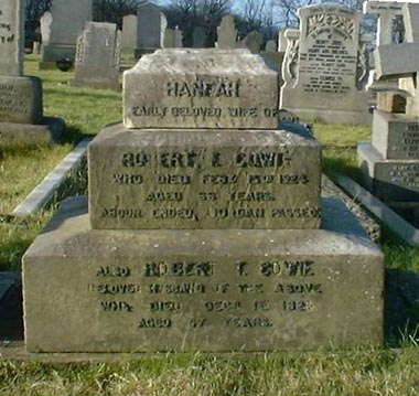Robert Turnbull Cowie gravestone